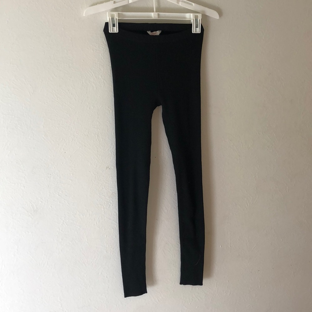 Candie’s black leggings